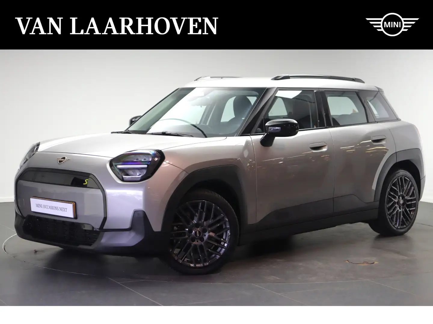 MINI Aceman SE / Essential / LED / Parking Assistant / 18" Nig Grijs - 1