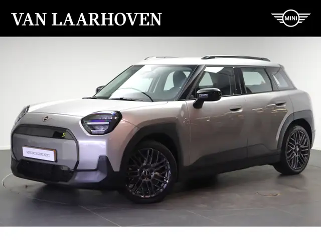 MINI Aceman SE / Essential / LED / Parking Assistant / 18" Nig