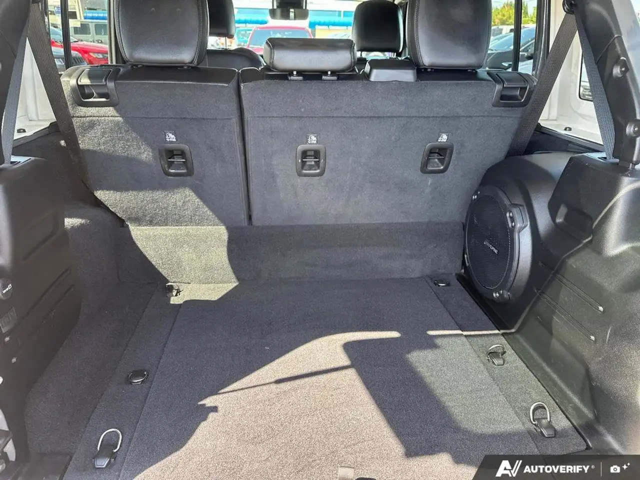 Jeep Wrangler снимка Jeep Wrangler