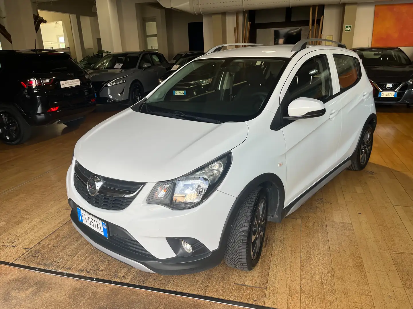 Opel Karl Karl 1.0 Rocks 73cv Bianco - 1