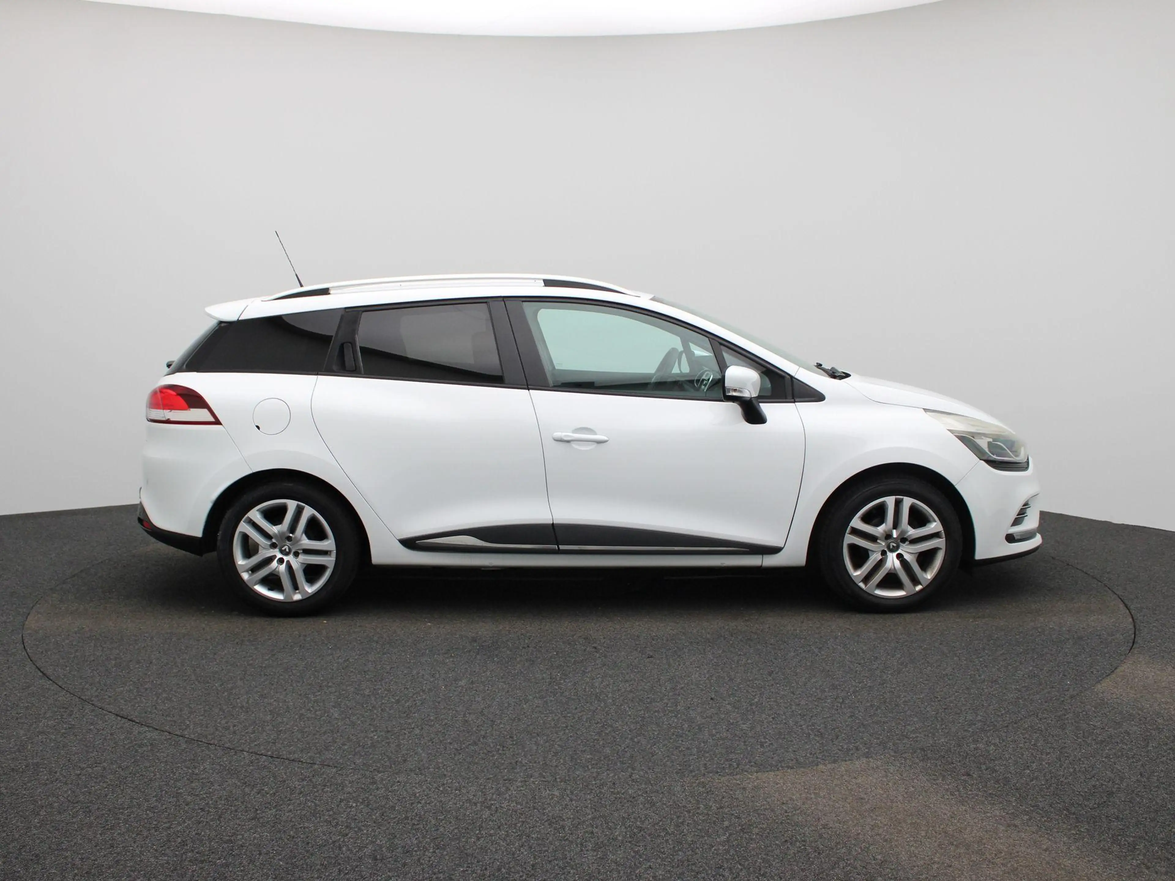 Renault Clio Estate 0.9 TCe Zen — photo 6