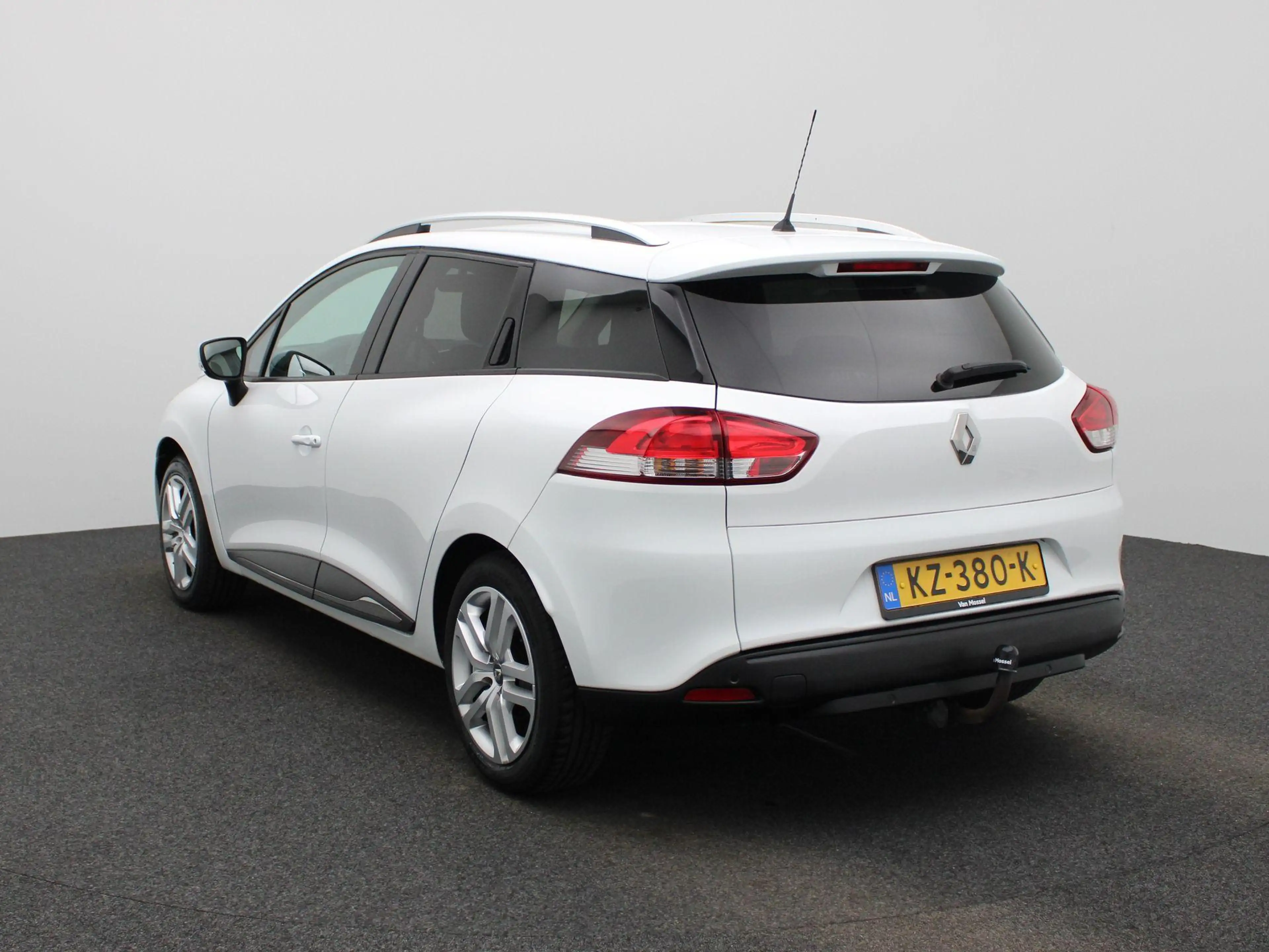 Renault Clio Estate 0.9 TCe Zen — photo 2