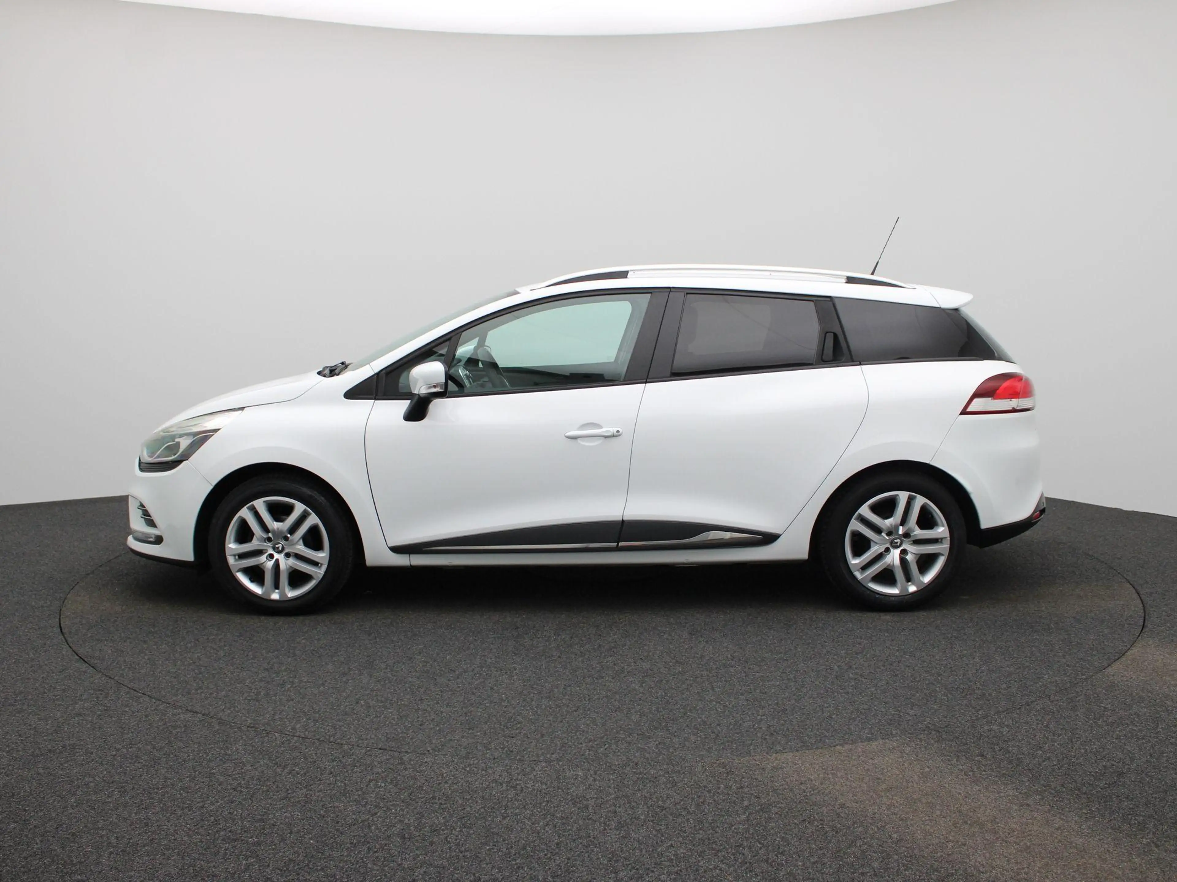 Renault Clio Estate 0.9 TCe Zen — photo 4