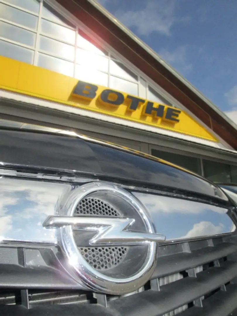 Opel Corsa 1.2 Direct Injection Turbo Automatik GS Schwarz - 1