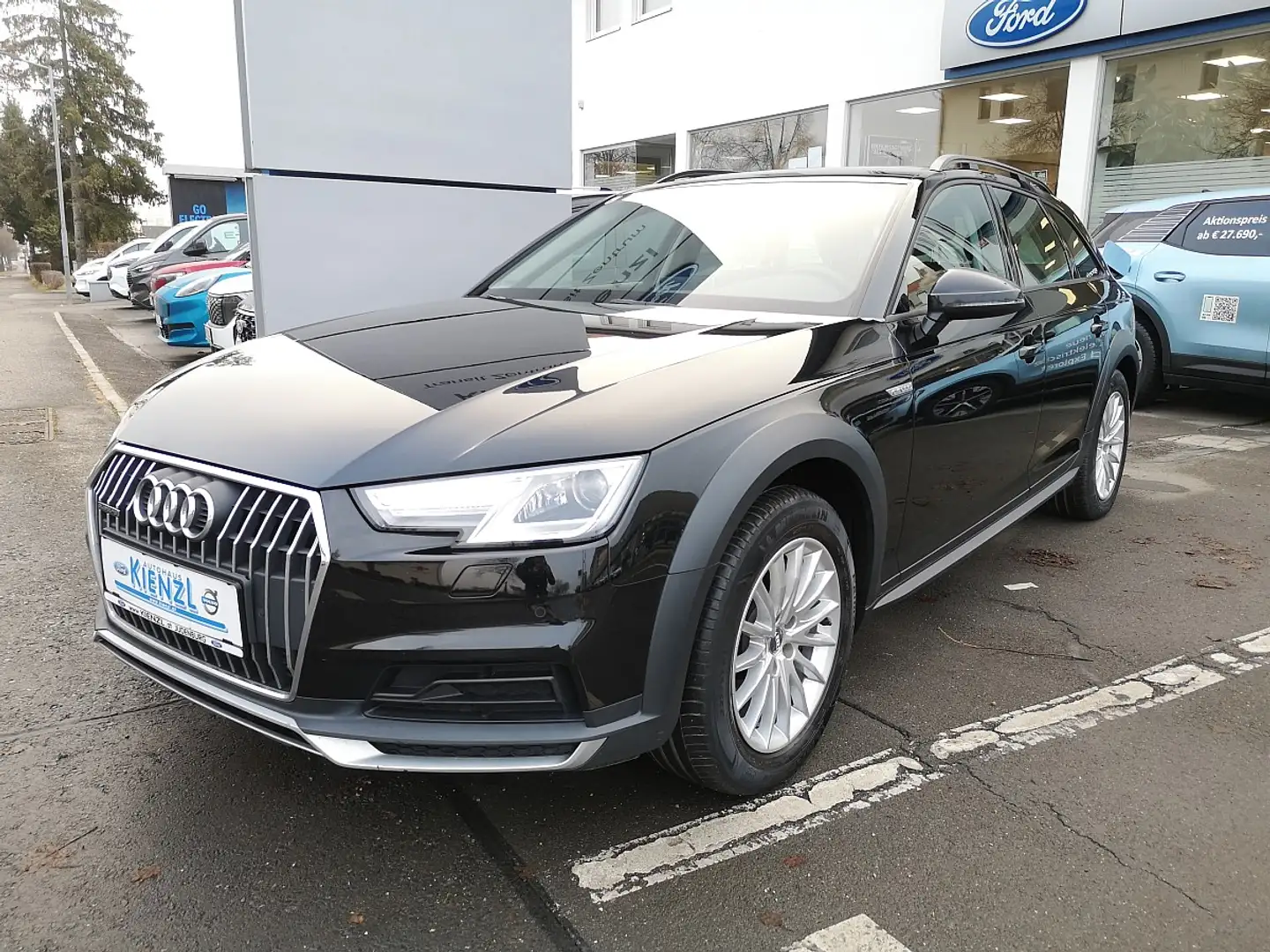Audi A4 allroad Schwarz - 1