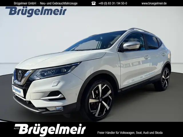 Nissan Qashqai 1.6 DIG T Tekna+4x2+NAVI+BOSE+LEDER+PANO BC/L R Sensor/Dachrel./eFH./NSW/Schadstoffarm nach Abgasnorm Euro 6