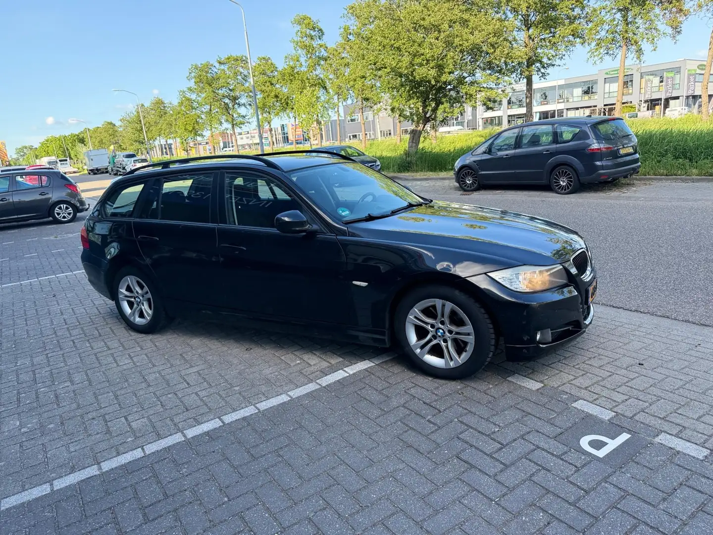 BMW 320 3-serie Touring 320i Business Line Nero - 2