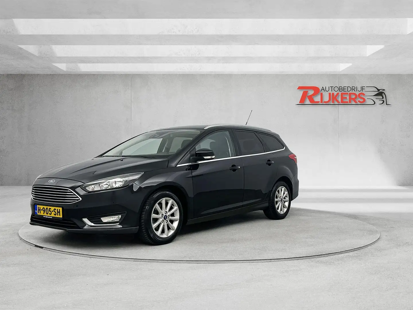 Ford Focus Wagon 1.5 Titanium Edition 150pk,Cruise Contol,Nav Zwart - 1