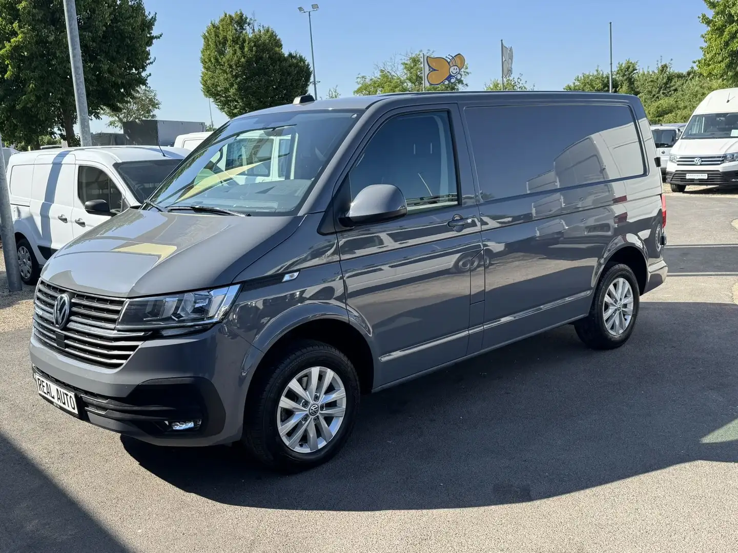 Volkswagen T6 Transporter 6.1 Kasten TDI DSG AHK*Klima*APP Grau - 2