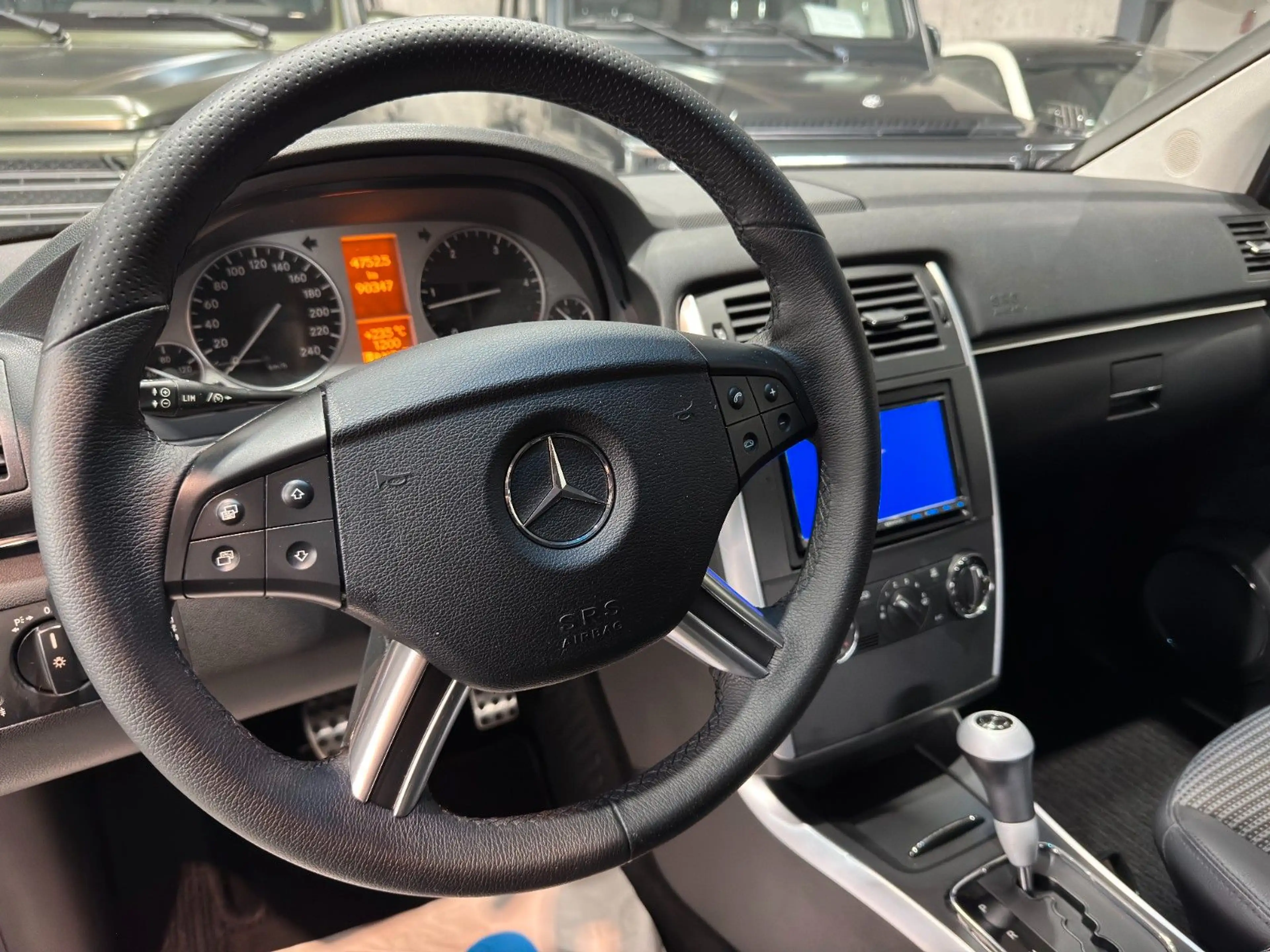 Mercedes-Benz B 200 /CDI/TOUCH/RADIO/NAVI/TEILLEDER/TEMPOMAT — photo 9