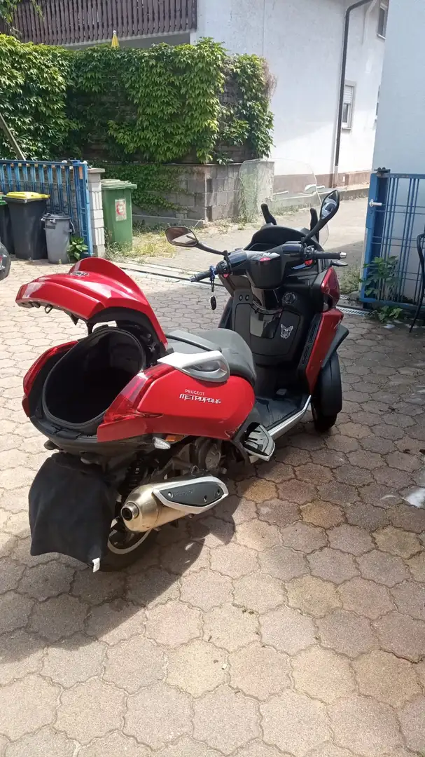 Peugeot Metropolis Rot - 2
