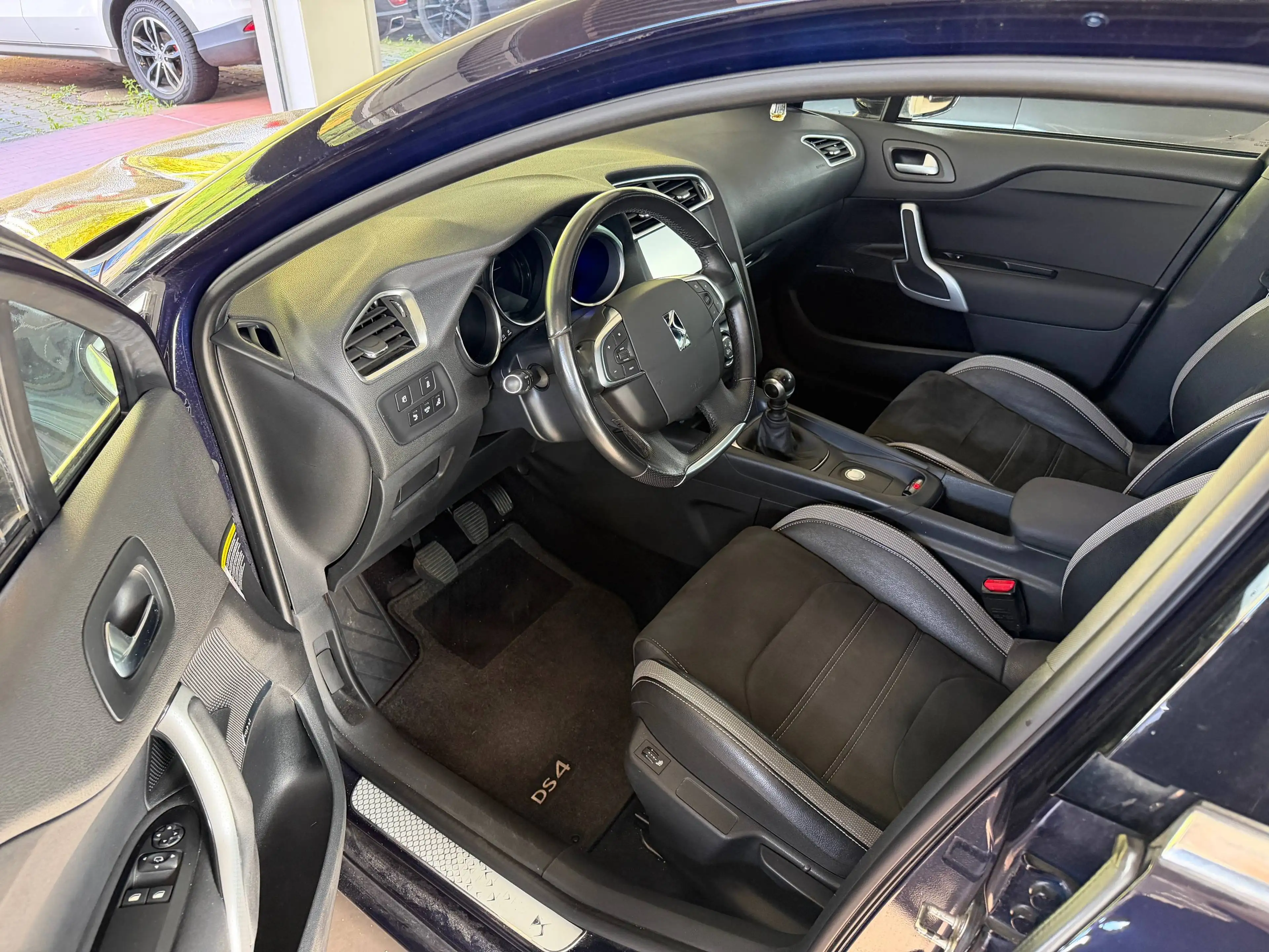 DS Automobiles DS 4 Basis — photo 7