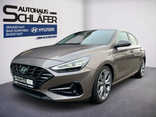 Hyundai i30 Fastback 7-DCT 1.6 CRDi Prime neuer Motor