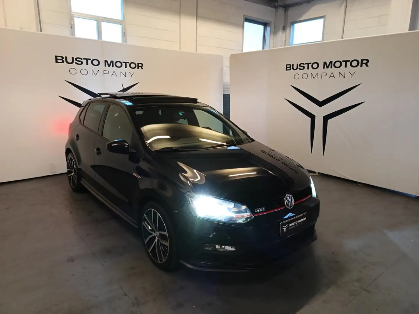 Volkswagen Polo 1.8 5p. DSG GTI Schwarz - 1
