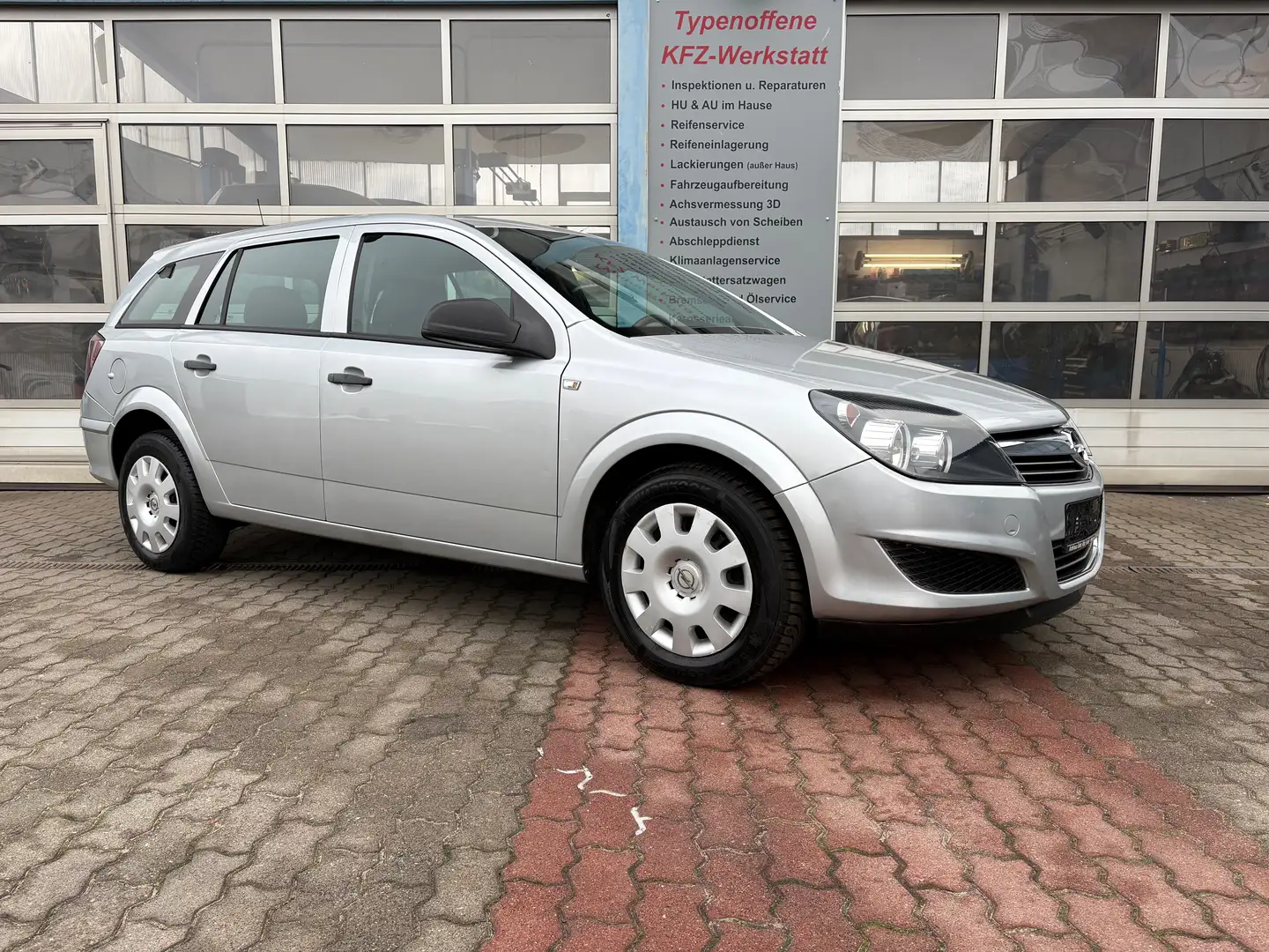 Opel Astra Caravan 1.4 , Allwetterreifen, HU/AU neu Silber - 2