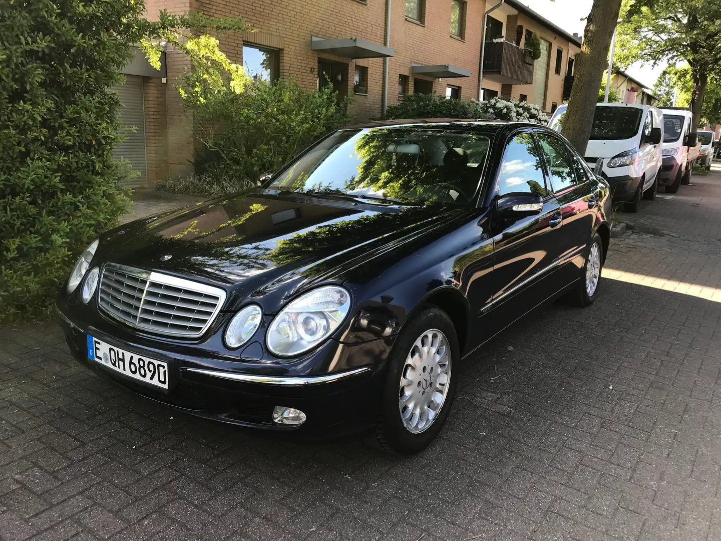 Mercedes-Benz E 320 Elegance Modrá - 1