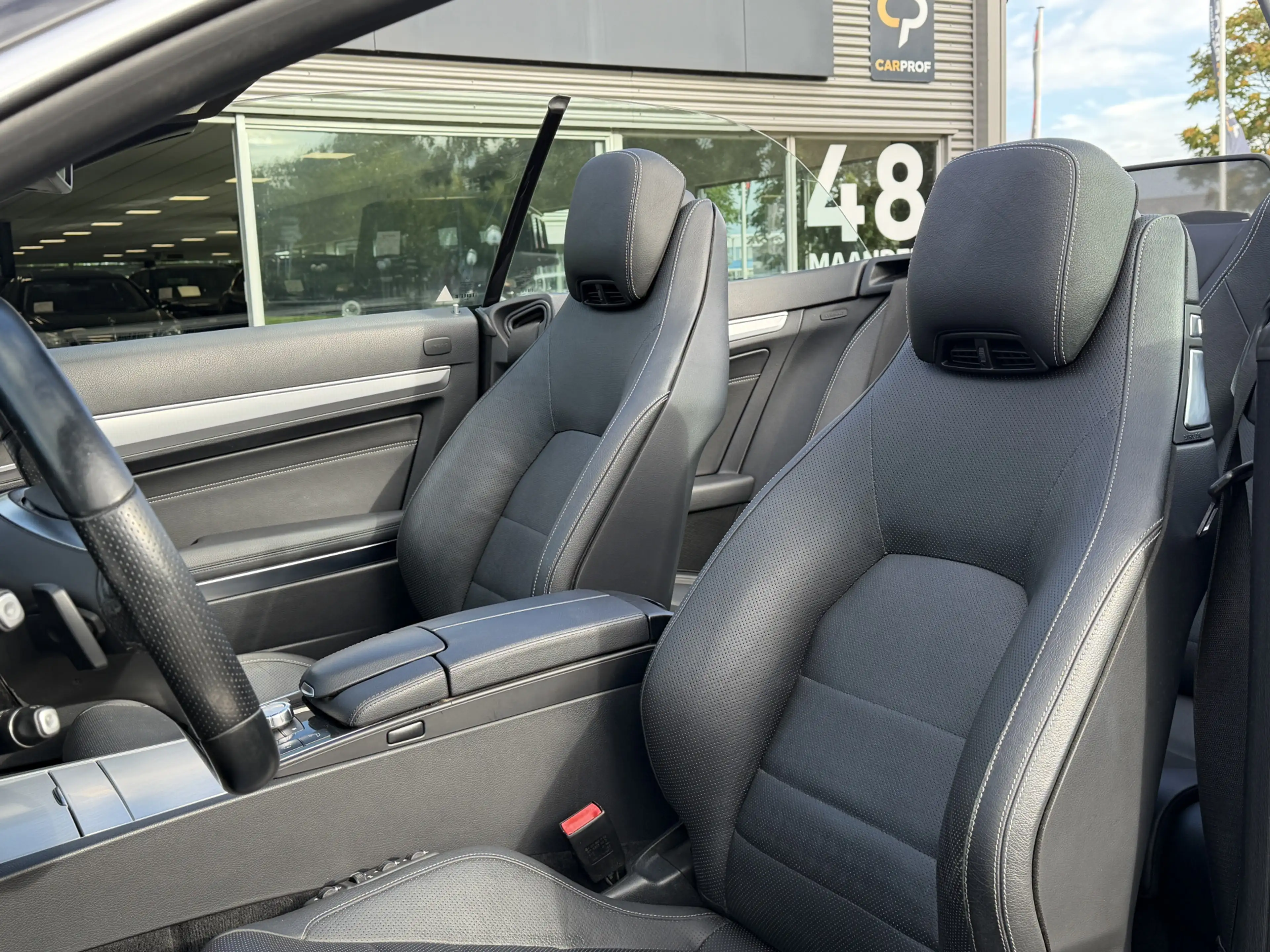 Mercedes-Benz E 350 Cabrio AMG-line V6 | H&K | 360 Camera | Stoelventi — photo 6