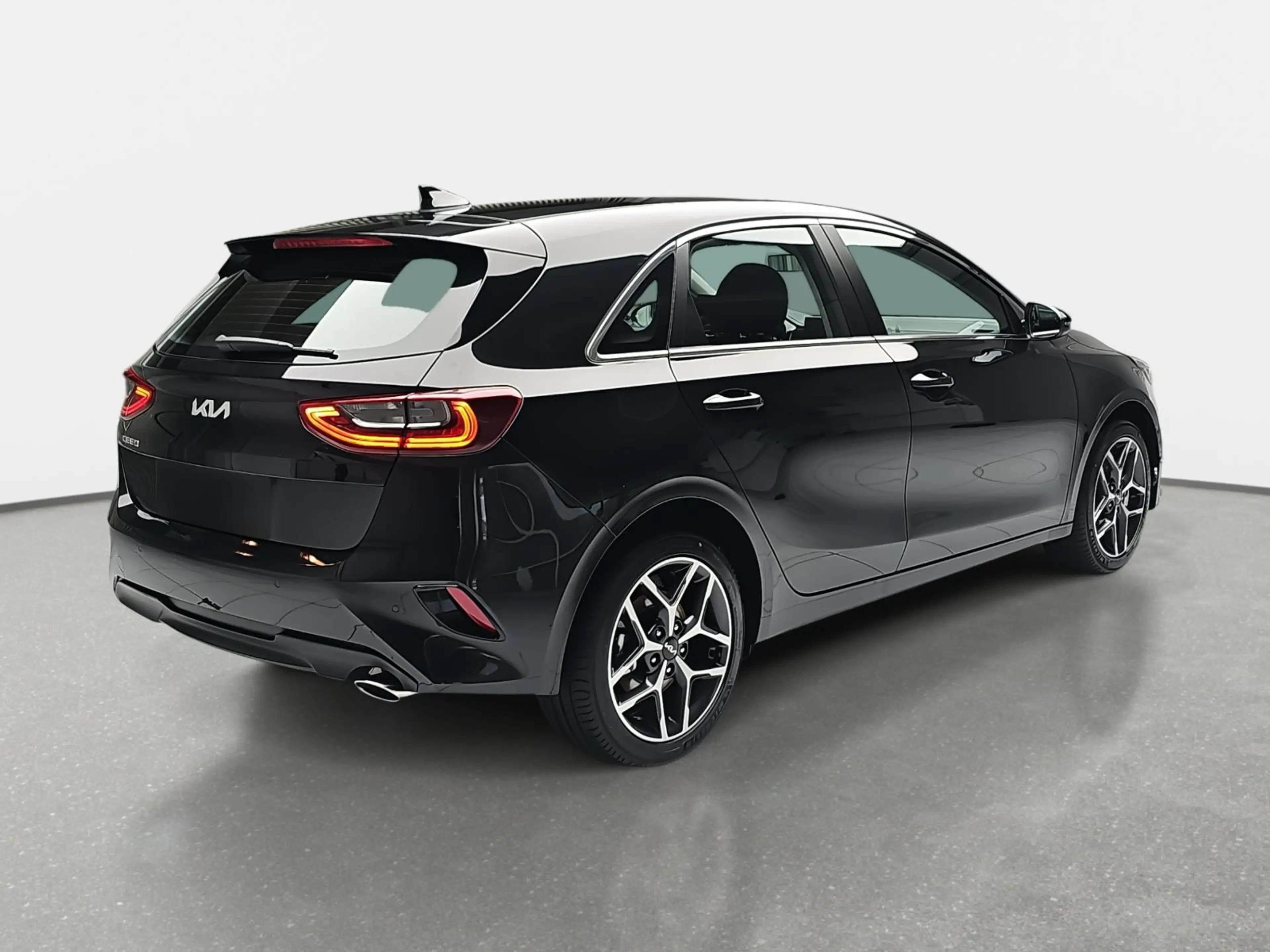 Kia Ceed / cee'd CEED 1.5 T-GDI DCT7 SPIRIT TECHNOLOGIE LEDER — photo 4