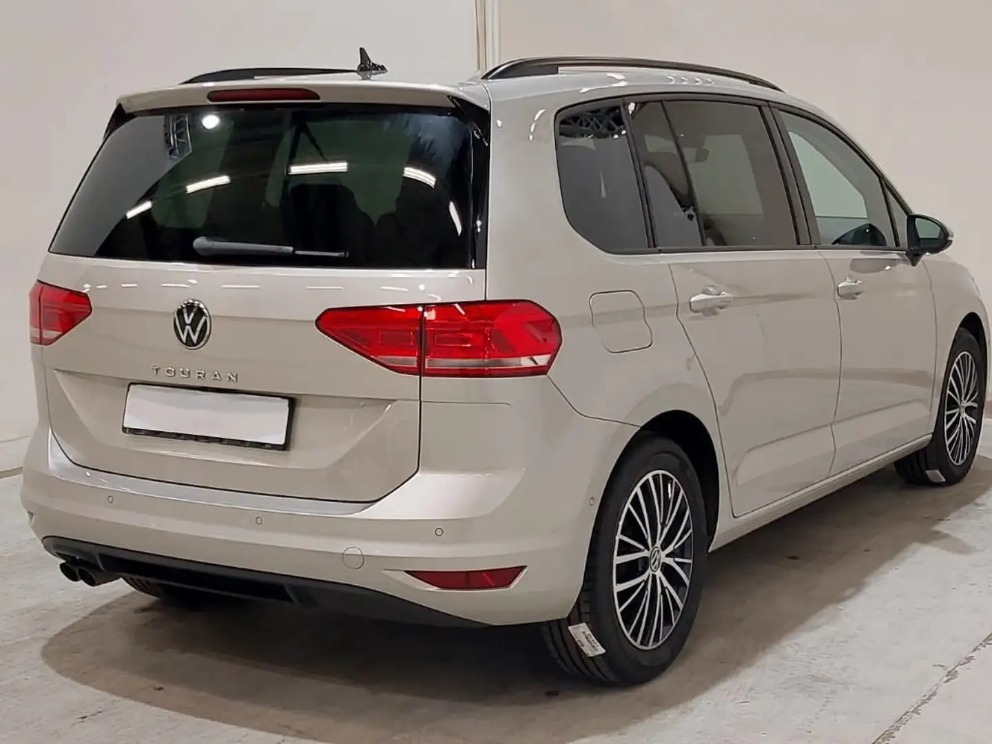 Volkswagen Touran Comfortline STNDHZNG/AHK/CARPLAY/PANO/RFK Silber - 2