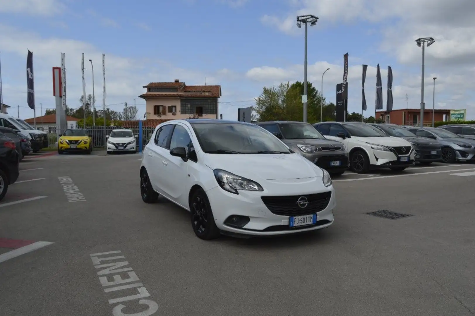 Opel Corsa 1.4 90CV GPL Tech 5 porte b-Color Bianco - 1