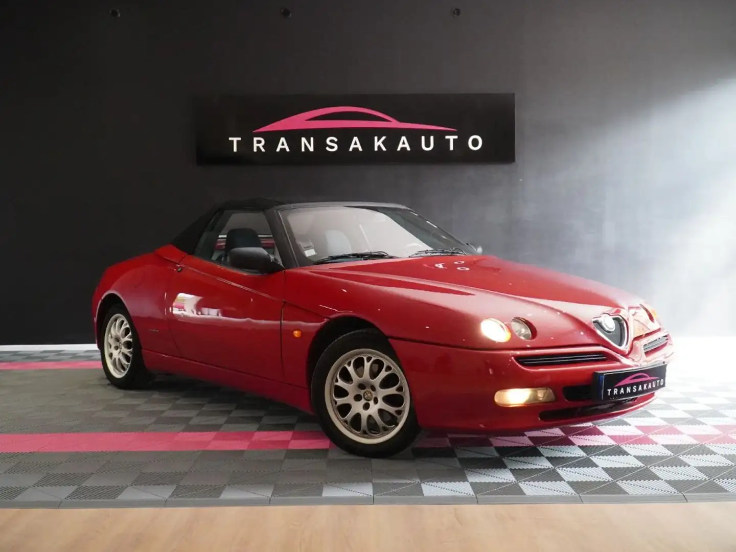 Alfa Romeo Spider 916 Cabriolet 1.8i 16V TS Червоний - 1