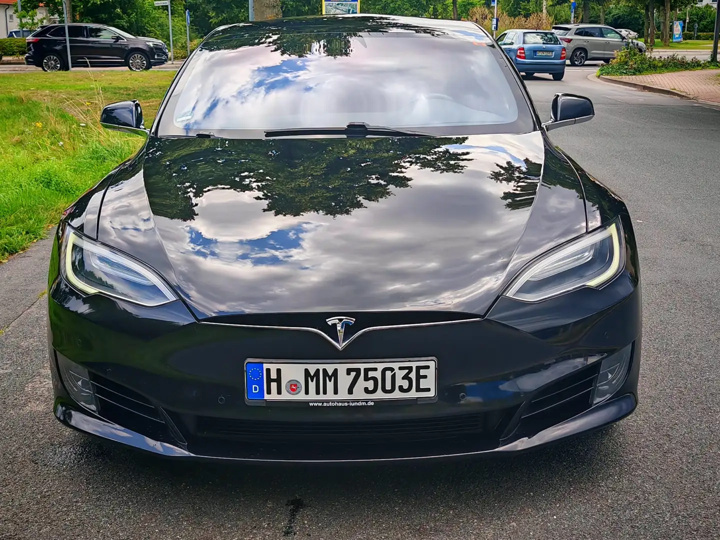 Tesla Model S Model S 90D Allradantrieb Чорний - 1