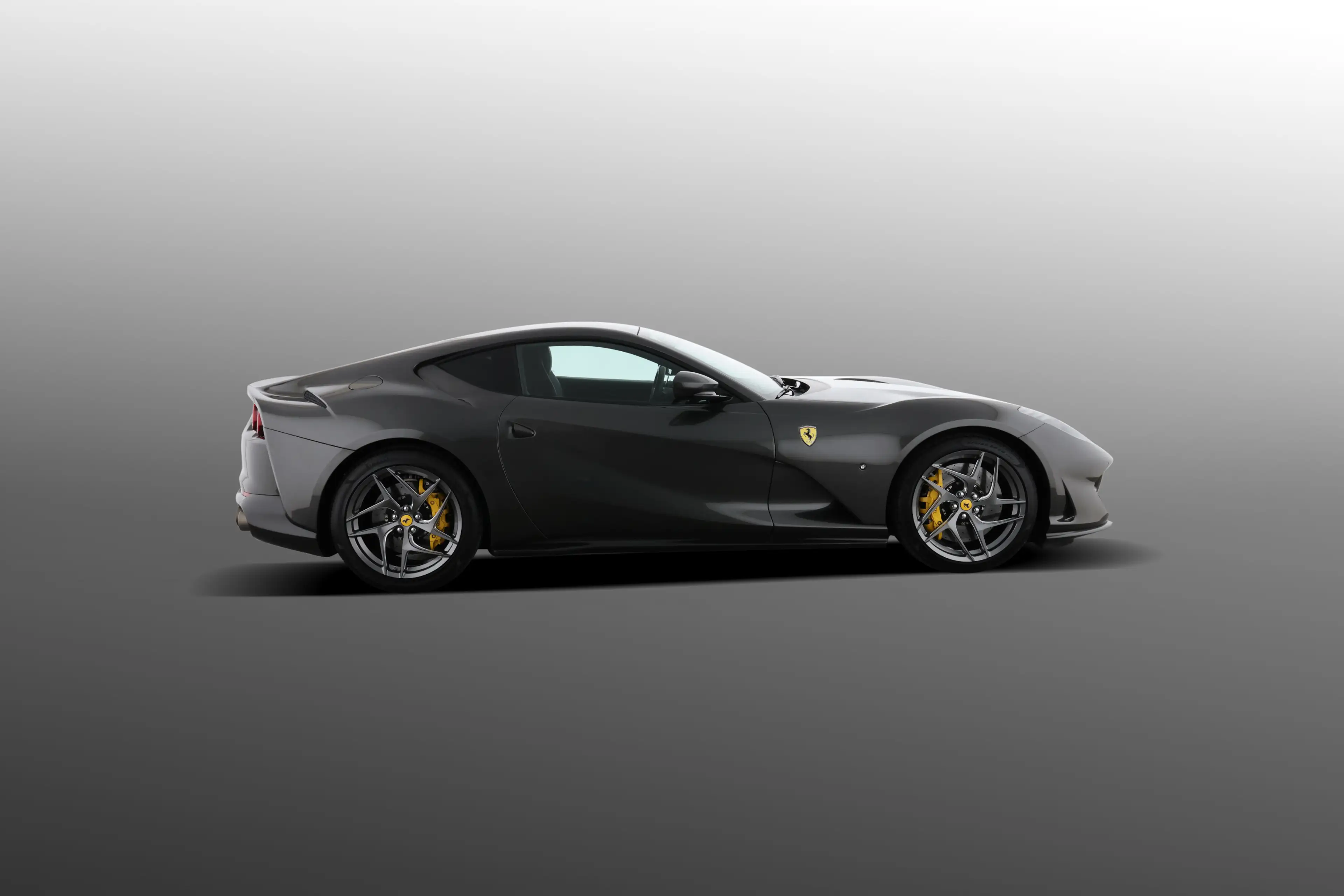 Ferrari 812 Superfast ATELIER — photo 20