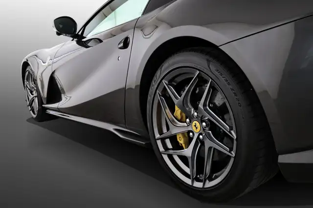 Ferrari 812 view 22