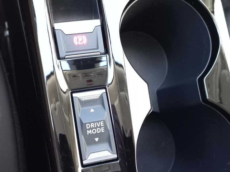 Peugeot 2008 1.2T 100pk Allure Pack | Climate control | Navigat — photo 10