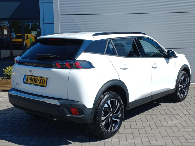 Peugeot 2008 1.2T 100pk Allure Pack | Climate control | Navigat — photo 4
