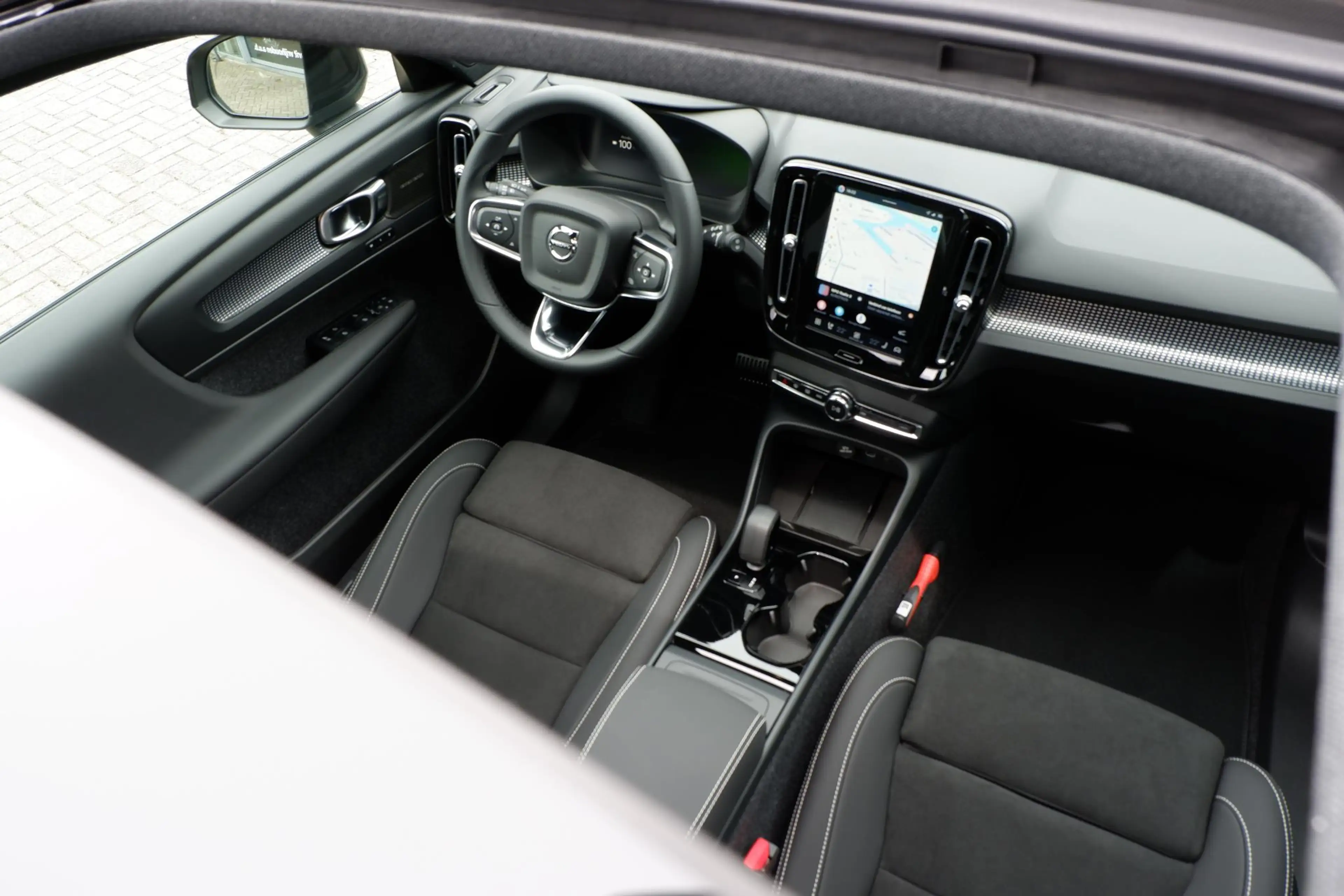 Volvo EX40 Single Motor Extended Range Ultra Europa 82 kWh | — photo 10