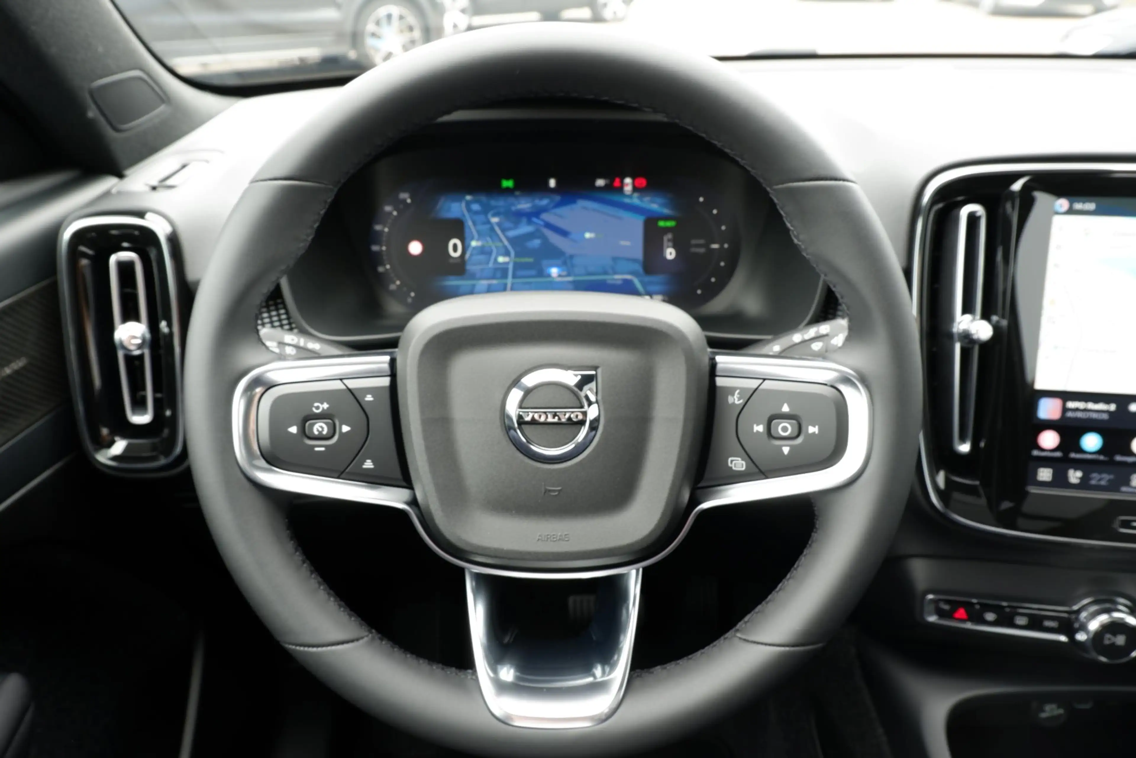 Volvo EX40 Single Motor Extended Range Ultra Europa 82 kWh | — photo 13
