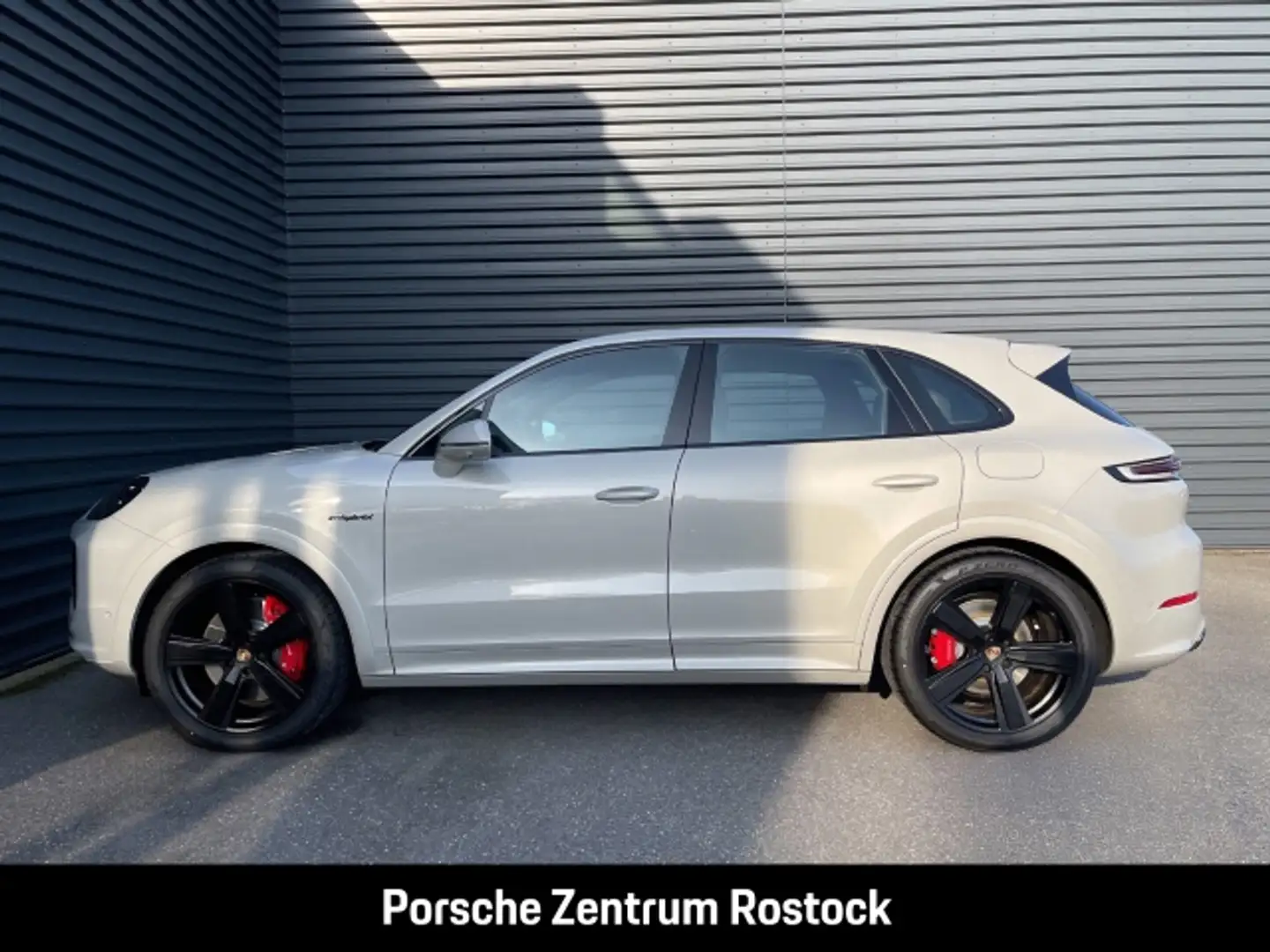 Porsche Cayenne S E-Hybrid Beige - 2