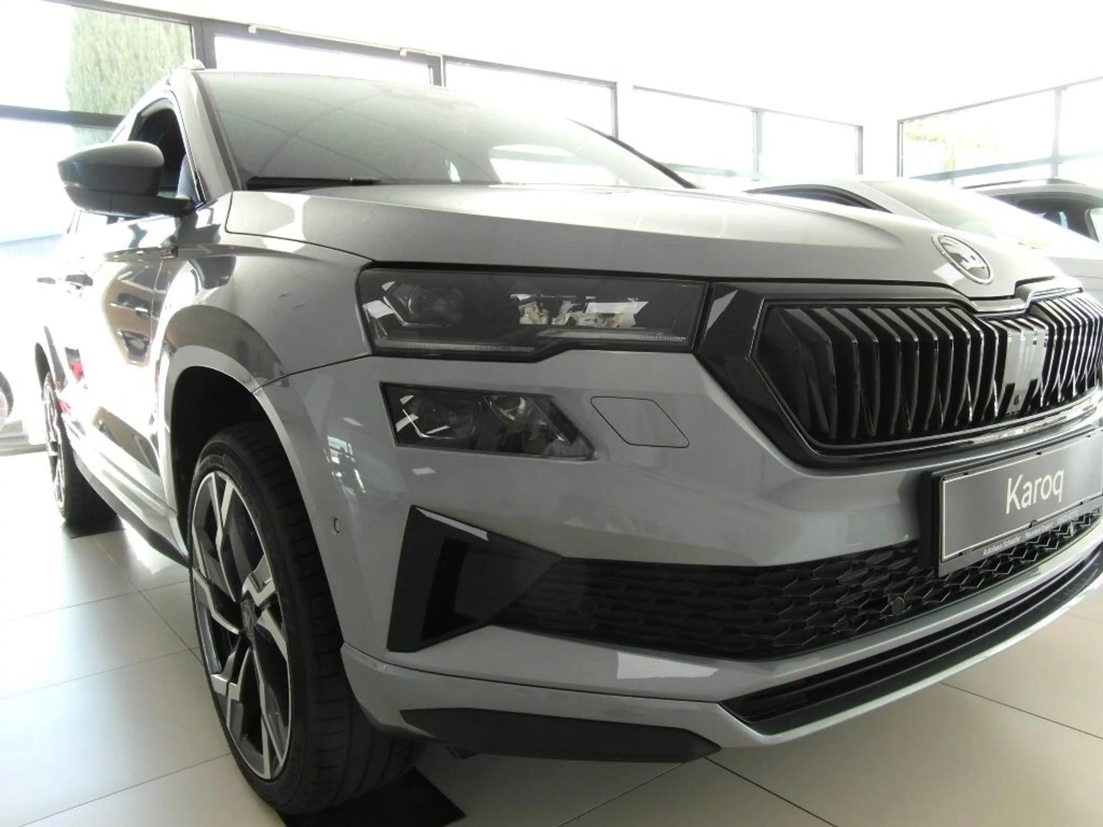 Skoda Karoq 1.5l DSG Sportline, 360',AHK,Navi,19",MLED