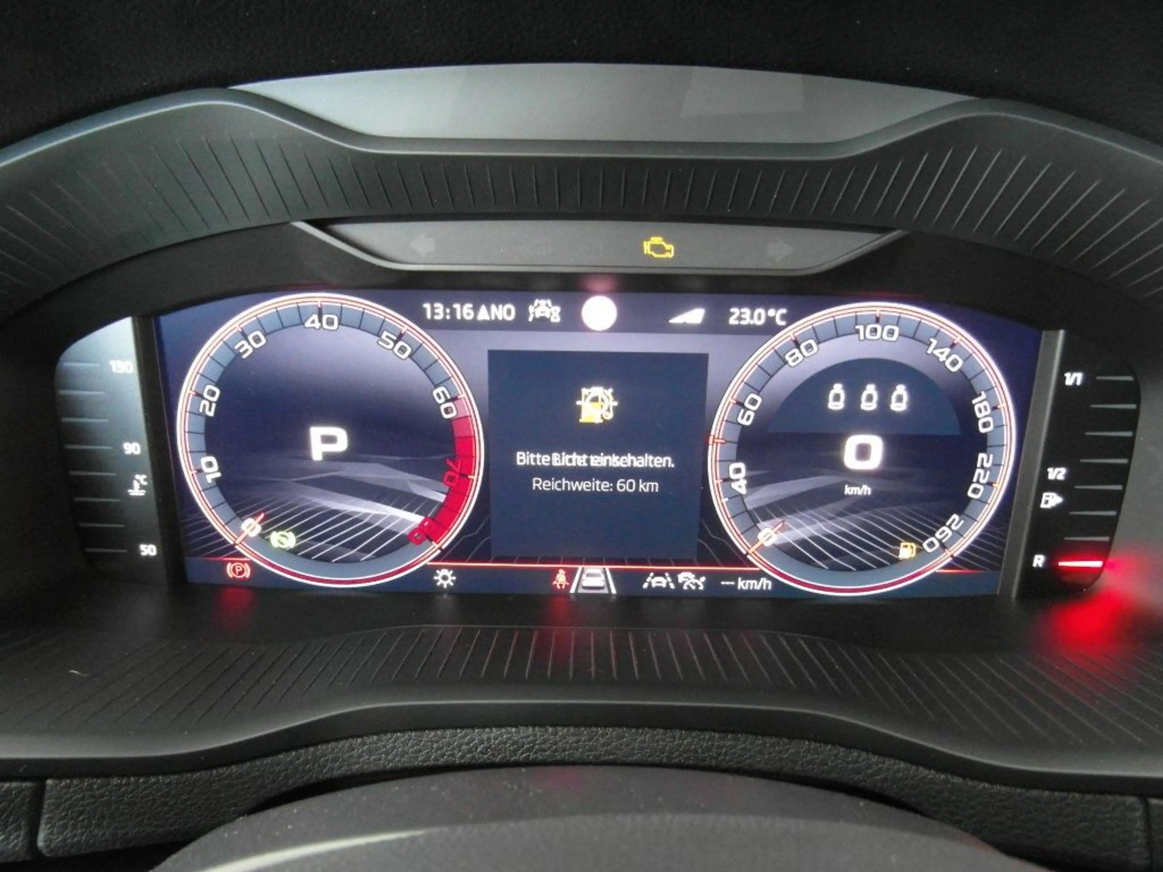 Skoda Karoq 1.5l DSG Sportline, 360',AHK,Navi,19",MLED — photo 15