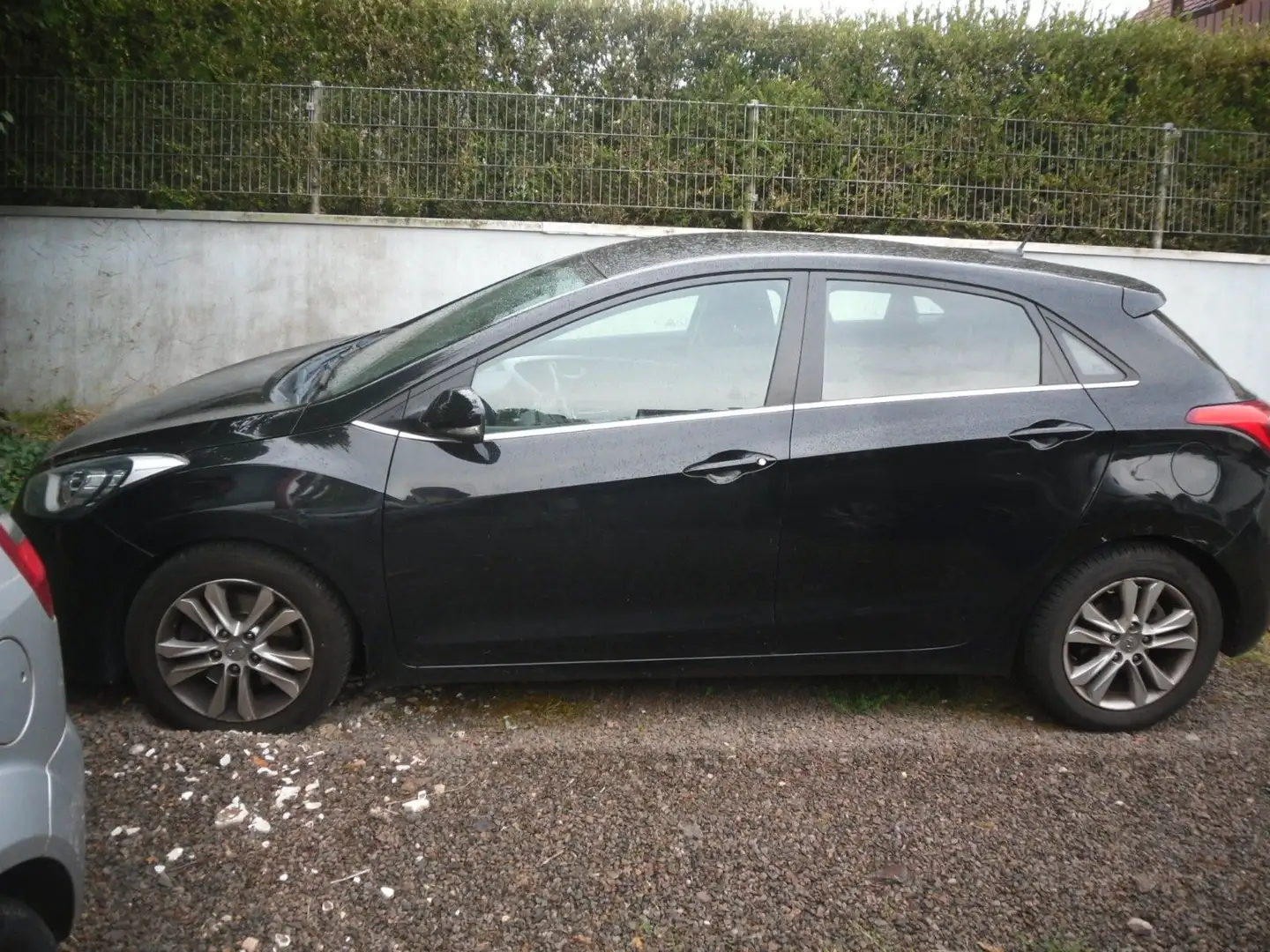 Hyundai i30 Trend 5Türig 110 PS 128000KM Navi Kamera Noir - 1