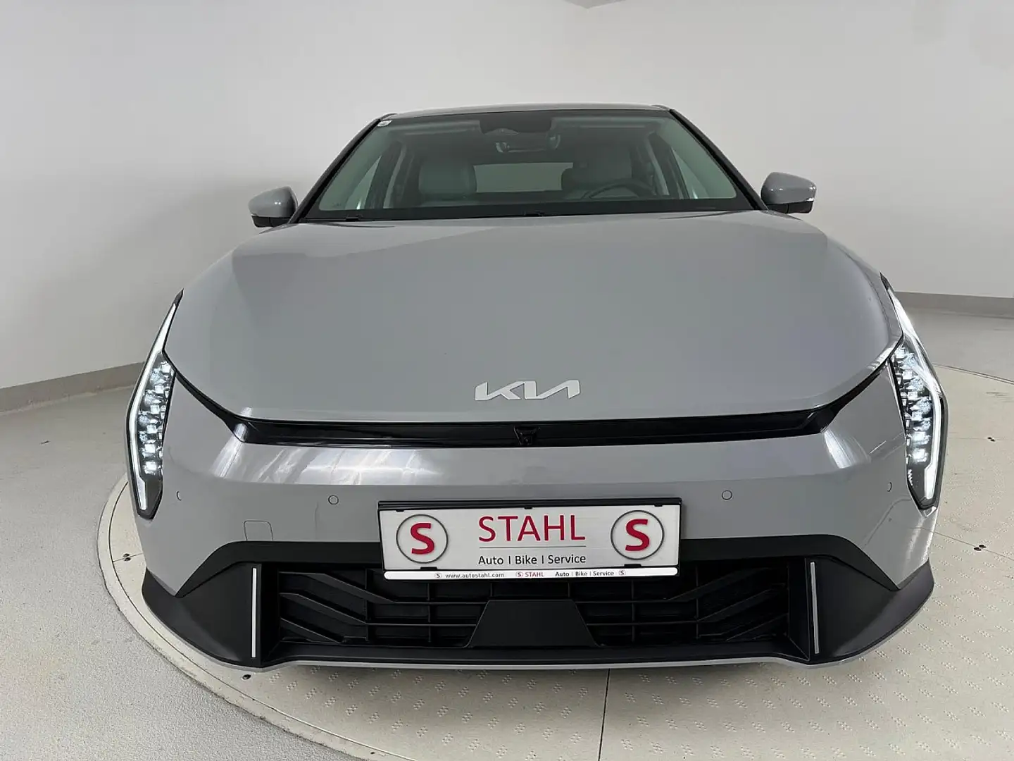 Kia EV4 HB Earth Plus 81,4kWh FWD Dynamic Style Paket |... Gris - 2