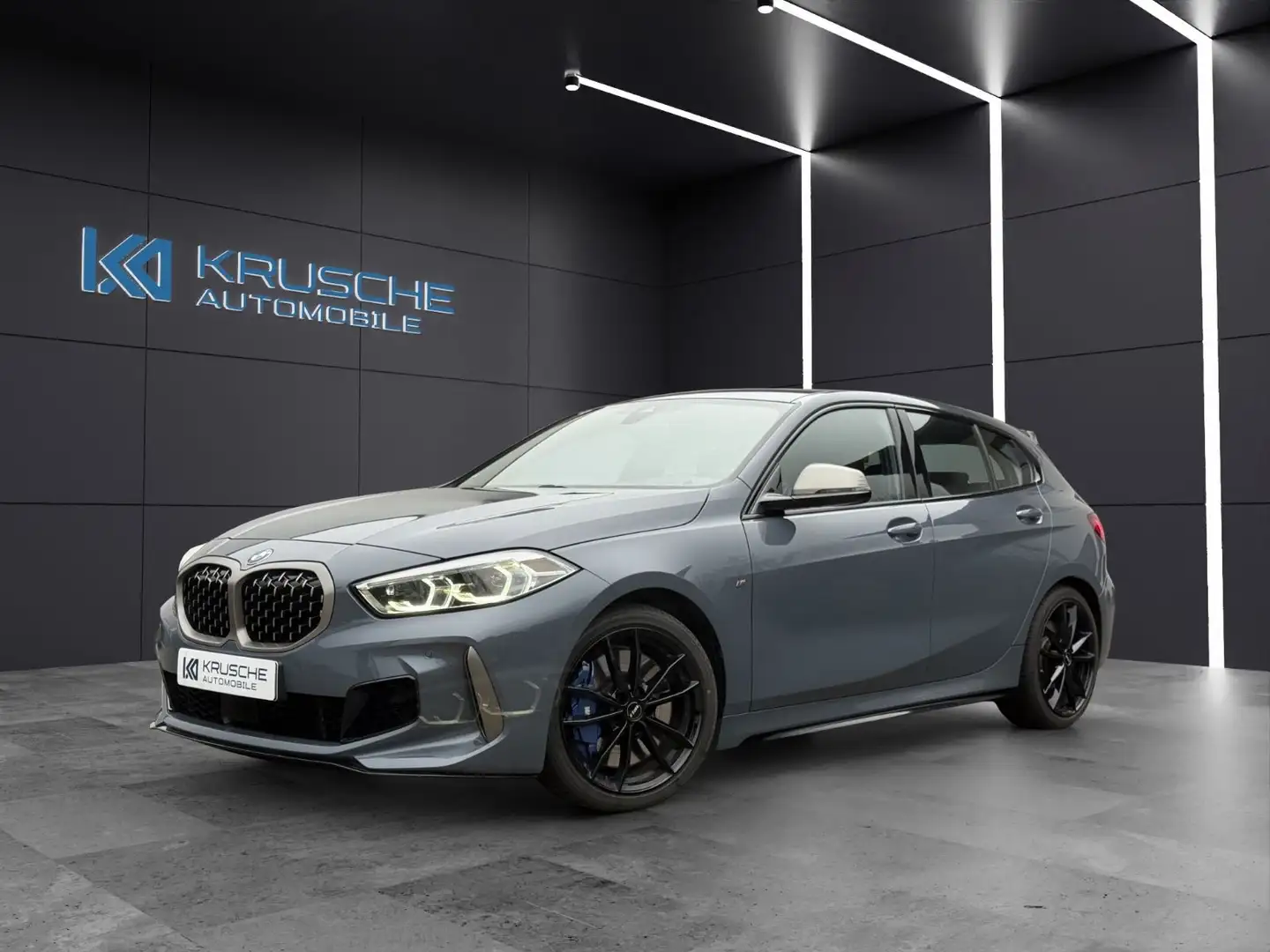 BMW 135 i xDrive *M-Sport*2.Hd*PDC*LED*Keyless*Navi* Grau - 1