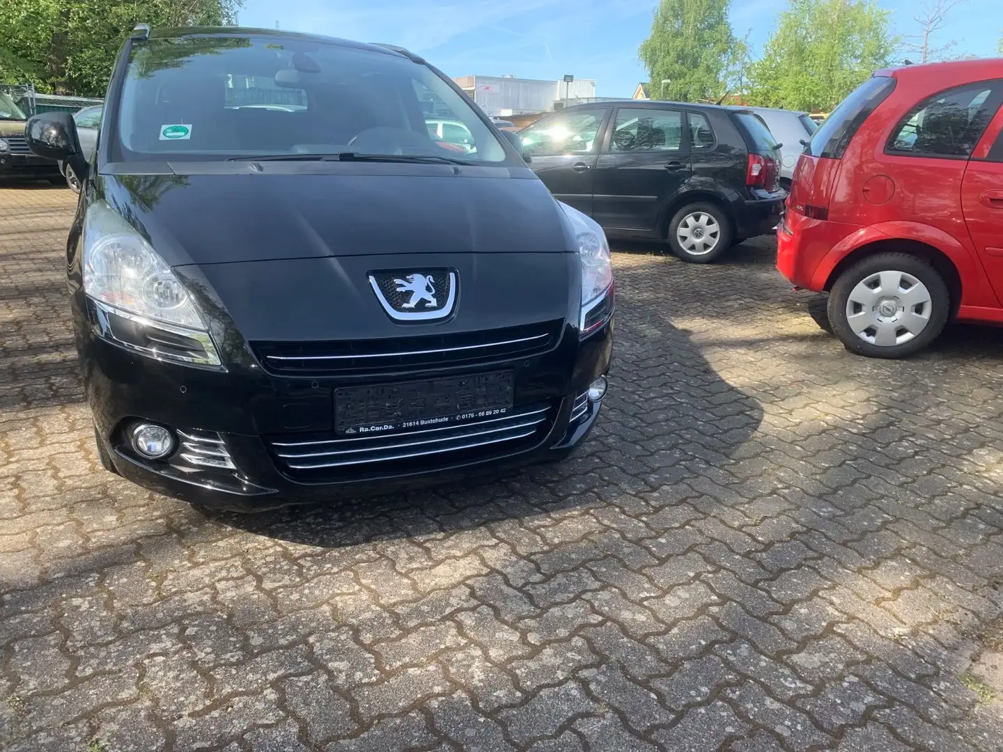 Peugeot 5008 Active Schwarz - 1