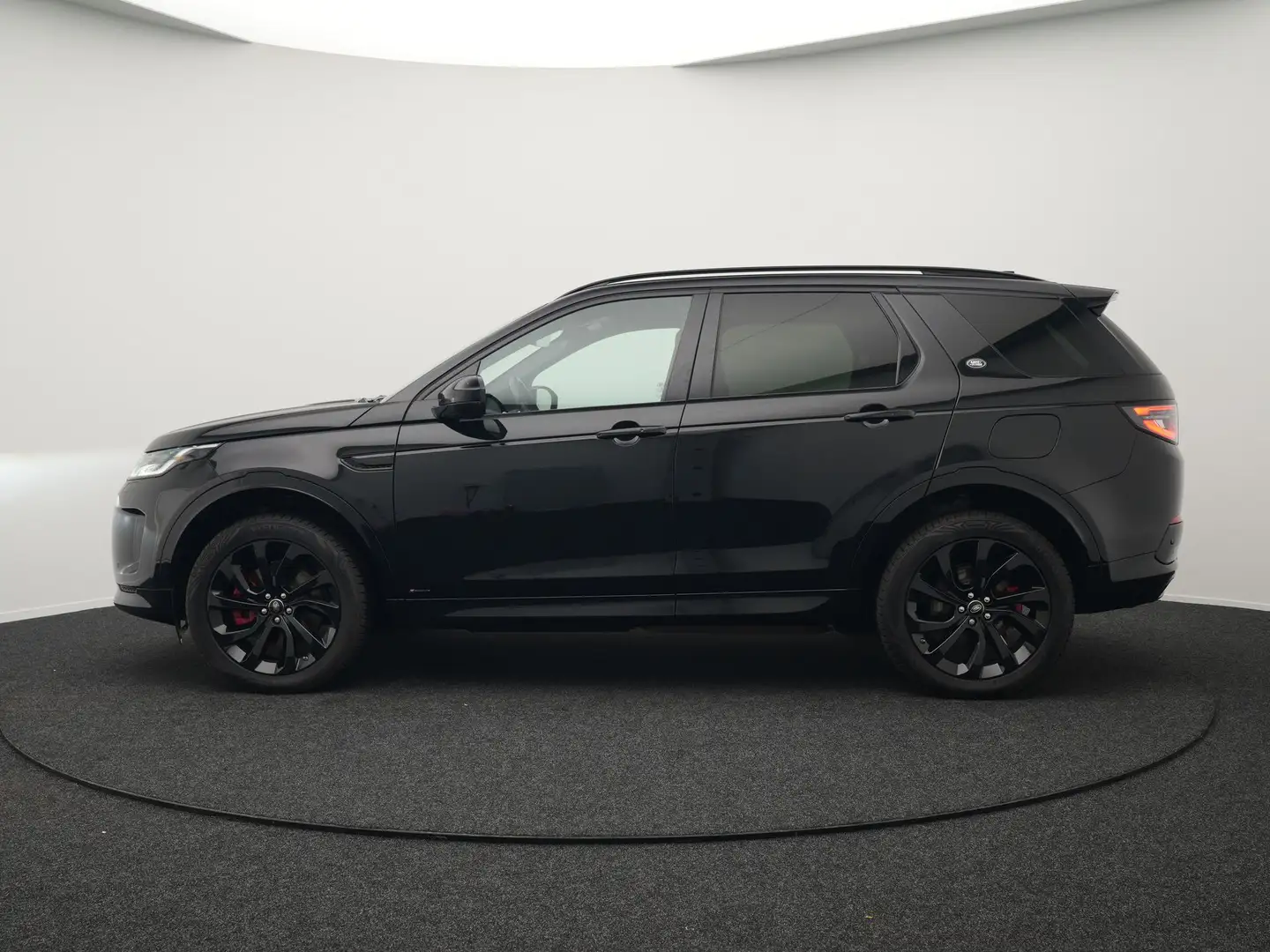 Land Rover Discovery Sport P300e R-Dynamic SE Plug In Hybrid Dealer O.H PHEV Zwart - 2