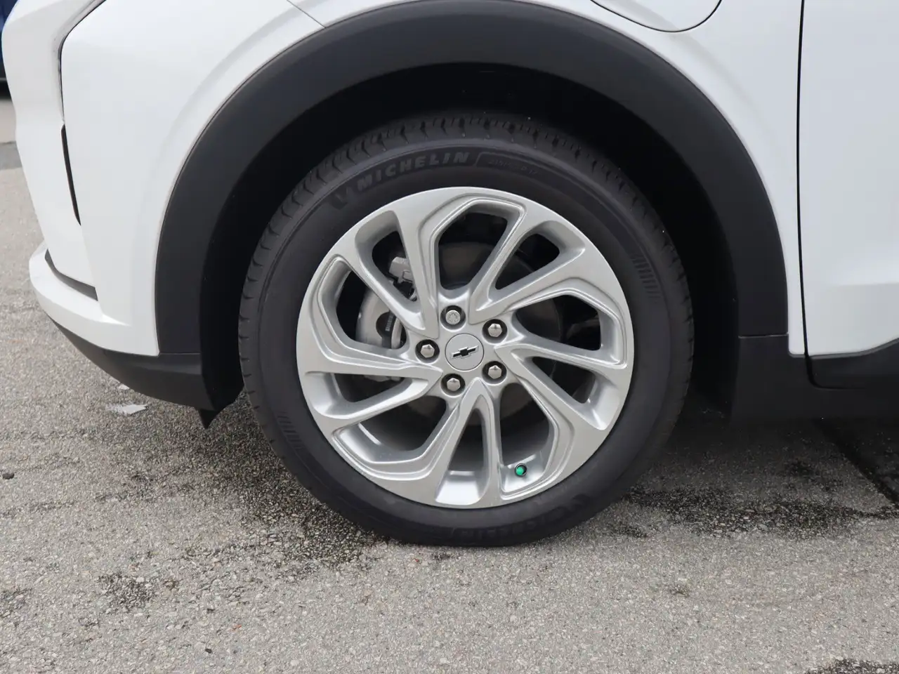 Chevrolet Bolt снимка Chevrolet Bolt