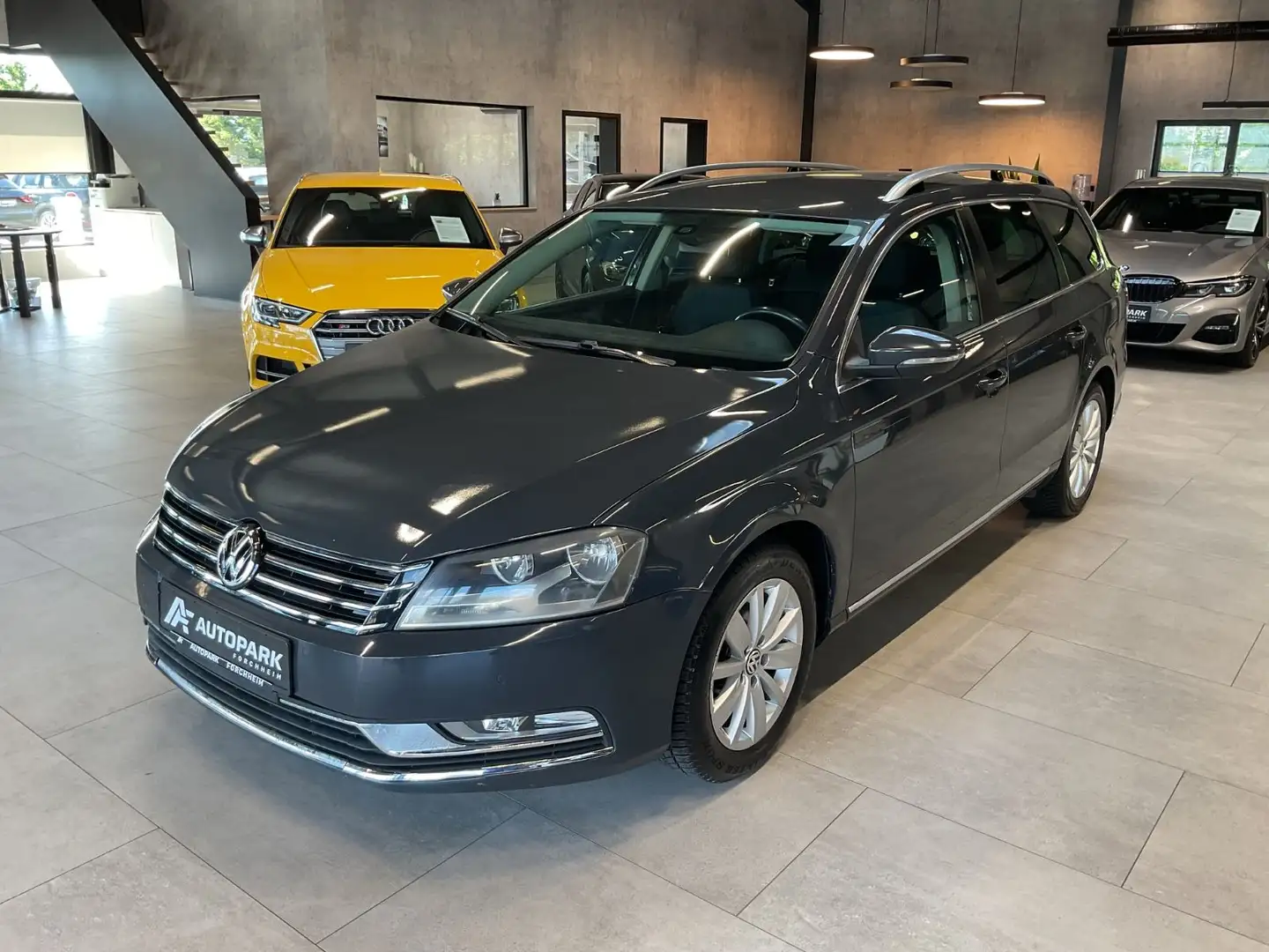 Volkswagen Passat Variant Passat Var. 1.6 TDI Comfortline Navi Grigio - 1