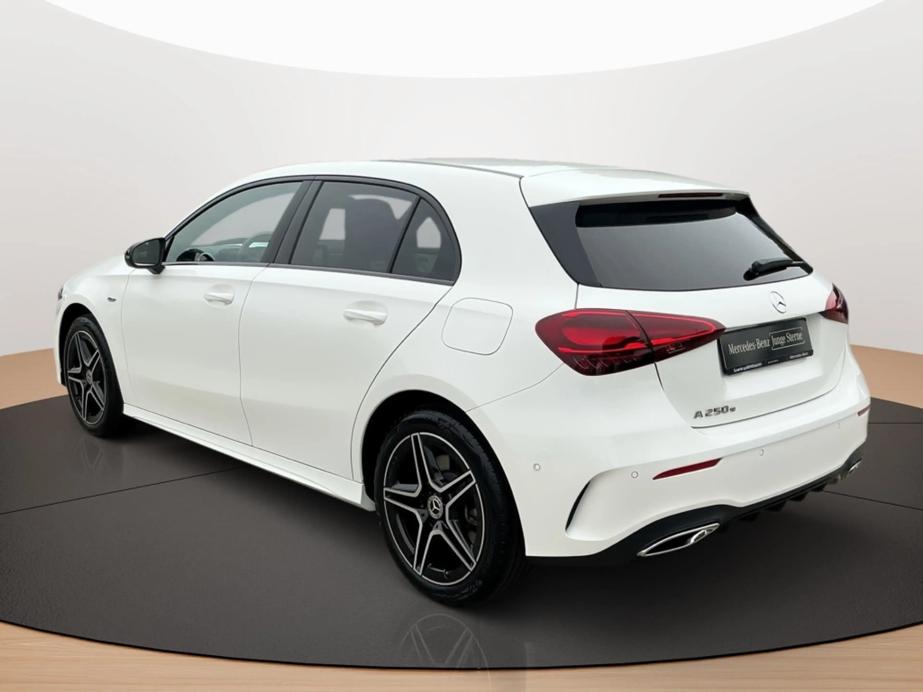 Mercedes-Benz A 250 e AMG NIGHT LED KAMERA TOTW SPUR WINTERP — photo 9