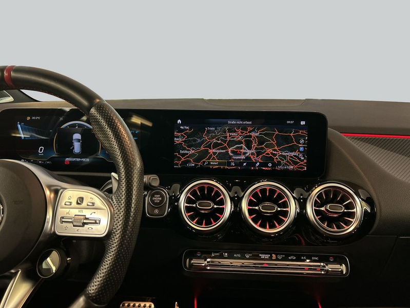 Mercedes-Benz GLA 35 AMG GLA — photo 14