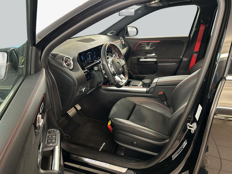 Mercedes-Benz GLA 35 AMG GLA — photo 9