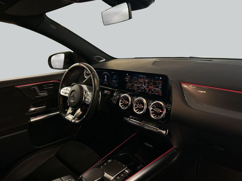 Mercedes-Benz GLA 35 AMG GLA — photo 15