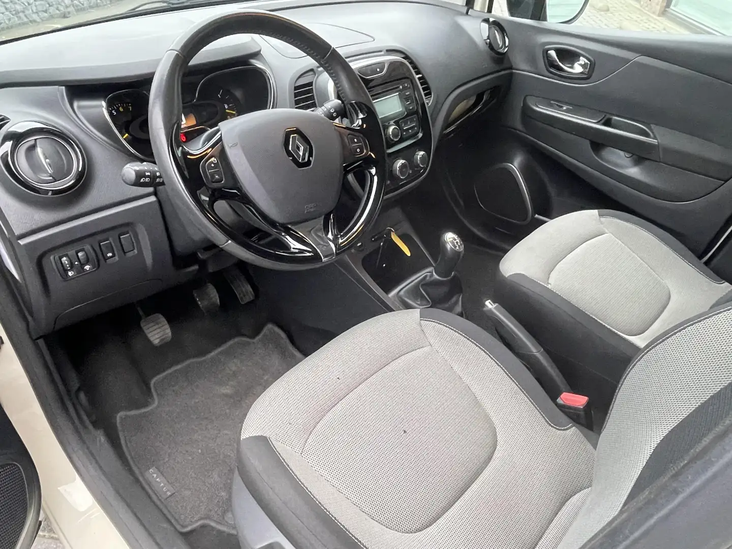 Renault Captur 0.9 TCe 90 Expression AIRCO | KEYLESS | CRUISE CON Wit - 2