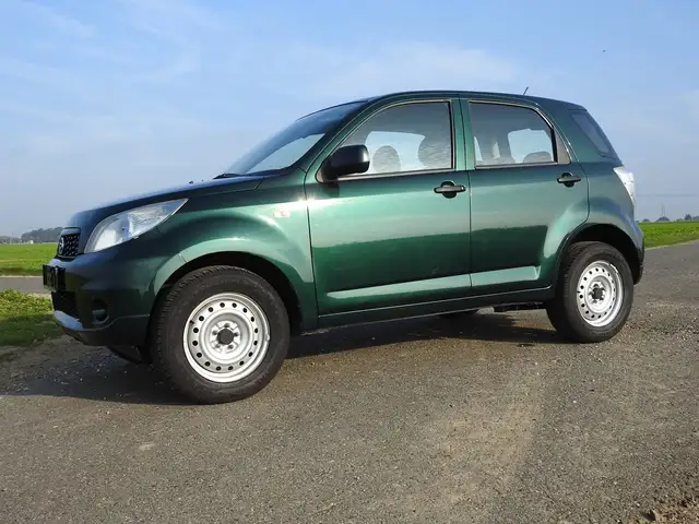 Daihatsu Terios 2. Hand. 56334 km. AHK. Klima. Winterreifen !