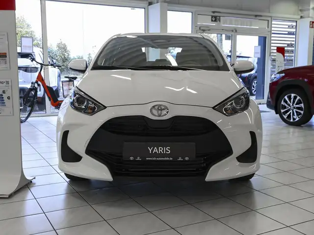 Toyota Yaris view 5
