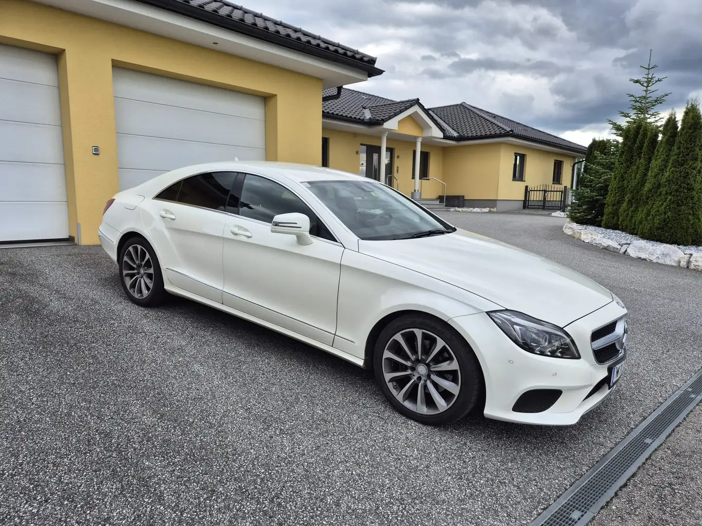 Mercedes-Benz CLS 250 CLS 250 d 4MATIC Shooting Brake Aut. Weiß - 1